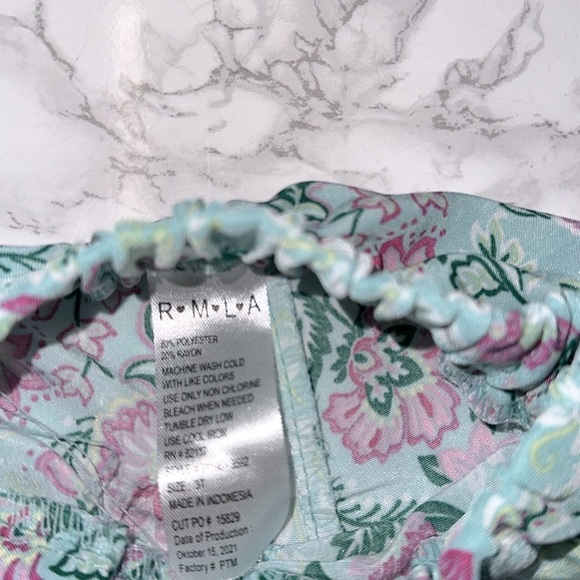 Floral little girls Shorts in Green and Pink size 3T - Picture 4 of 4